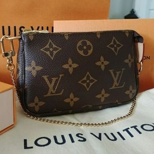 Louis Vuitton Mini Pochette